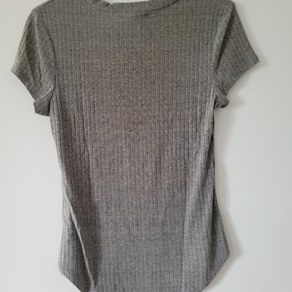 T-shirt - Picture 2 of 2